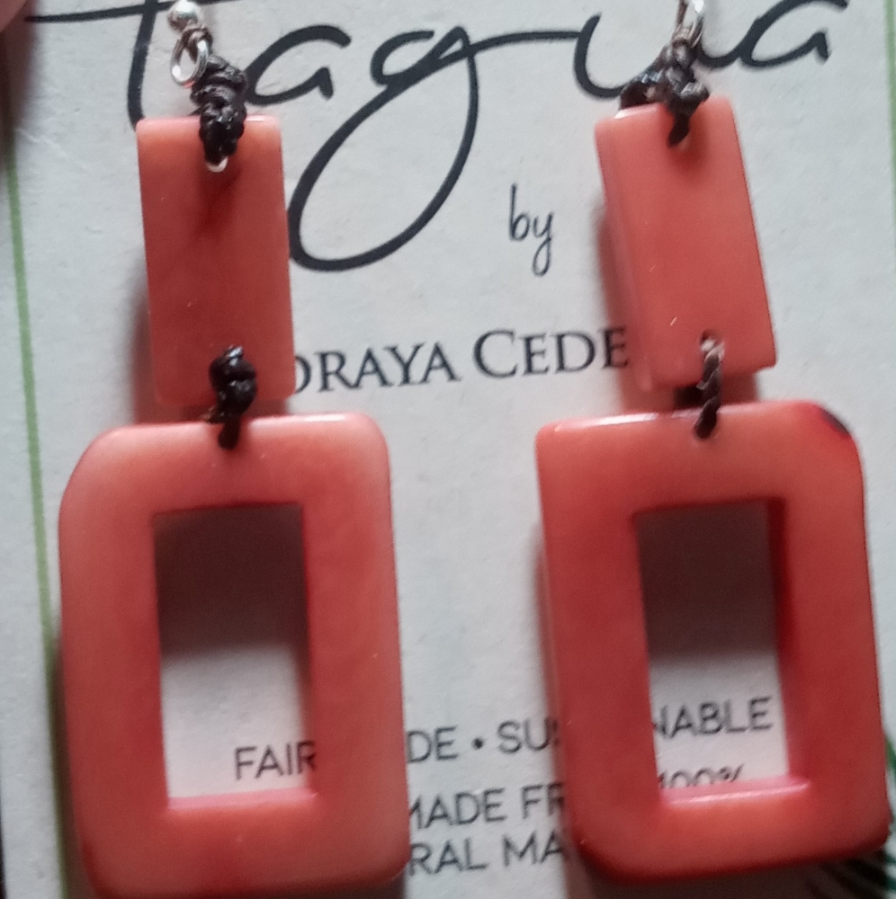 These geometric earrings have just enough dangle